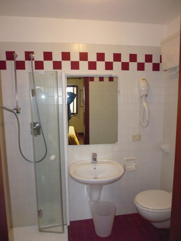 Hotel Alla Citta Di Trieste Grado Habitación foto